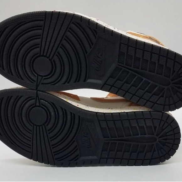 Air Jordan 1 Mid SE 'Brushstroke Paint Splatter' - Picture 5 of 6